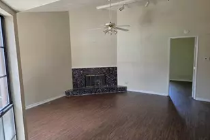 2429 E Timberview Ln, Arlington, TX 76014 - Photo 3