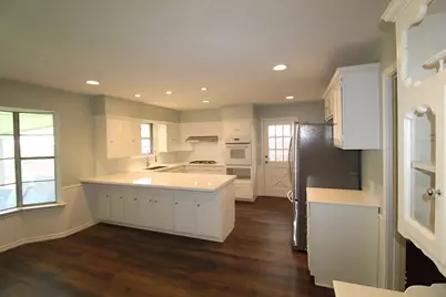 10146 Coveridge Drive, Dallas, TX 75238 - Photo 3