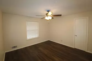 10146 Coveridge Dr, Dallas, TX 75238 - Photo 13