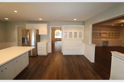10146 Coveridge Drive, Dallas, TX 75238 - Photo 5