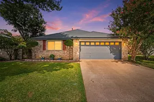 1812 Realistic Ct, Bedford, TX 76021 - Photo 3