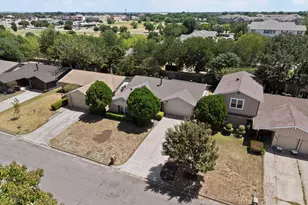 7305 Southridge Trail, Fort Worth, TX 76133 - Photo 3