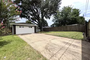 1400 Oakhill Dr, Plano, TX 75075 - Photo 33