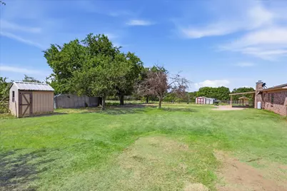 892 Highland Circle, Springtown, TX 76082 - Photo 33