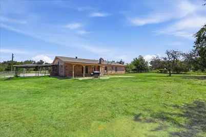 892 Highland Circle, Springtown, TX 76082 - Photo 9
