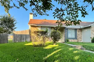 3917 Queens Ct, Garland, TX 75043 - Photo 3