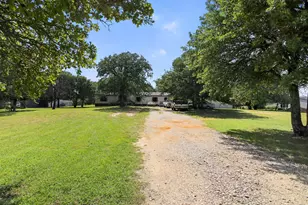 403 Prairie Ln, Azle, TX 76020 - Photo 5