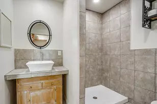 619 W Live Oak St, Jacksboro, TX 76458 - Photo 21