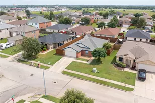 14812 Ledgeview Ct, Balch Springs, TX 75180 - Photo 5