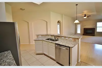 2816 Park Springs Drive, Grand Prairie, TX 75052 - Photo 9