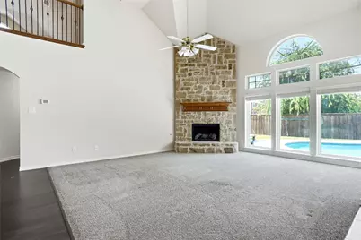 5231 Woodfield Drive, Grand Prairie, TX 75052 - Photo 13