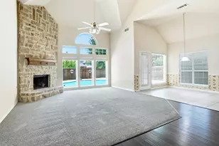 5231 Woodfield Dr, Grand Prairie, TX 75052 - Photo 11