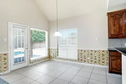 5231 Woodfield Drive, Grand Prairie, TX 75052 - Photo 17