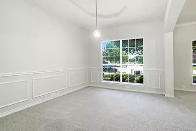 5231 Woodfield Drive, Grand Prairie, TX 75052 - Photo 9