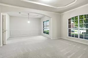5231 Woodfield Dr, Grand Prairie, TX 75052 - Photo 7