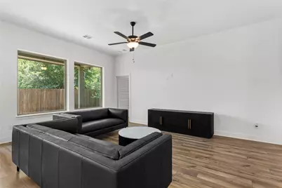 8608 Spindletop Drive, Fort Worth, TX 76120 - Photo 15
