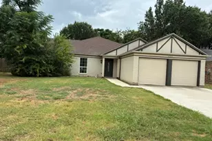 2325 Warwick Ave, Grand Prairie, TX 75052 - Photo 1