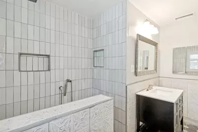879 Peavy Road, Dallas, TX 75218 - Photo 9