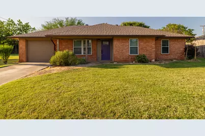 4 Cole Circle, Krum, TX 76249 - Photo 1