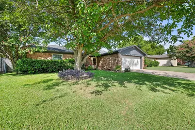 413 Linda Drive, Burleson, TX 76028 - Photo 3