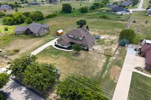 8909 County Rd 915, Godley, TX 76044 - Photo 33