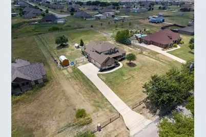 8909 County Road 915, Godley, TX 76044 - Photo 31