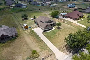 8909 County Rd 915, Godley, TX 76044 - Photo 31