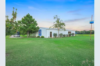 1880 County Road 2610, Bonham, TX 75418 - Photo 35
