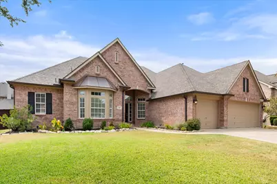 1815 Lakes Edge Boulevard, Mansfield, TX 76063 - Photo 1