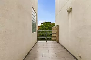 3925 Gilbert Ave, Dallas, TX 75219 - Photo 35