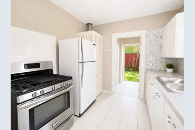 1209 N Carroll Avenue, Dallas, TX 75204 - Photo 3