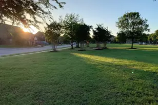 2321 Petunia Ln, Rowlett, TX 75089 - Photo 3