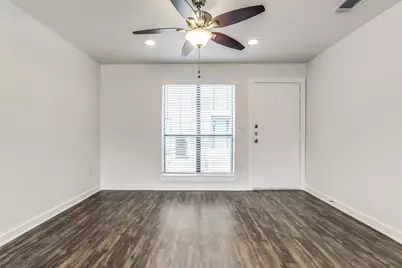 2106 Bennett Avenue #209, Dallas, TX 75206 - Photo 3