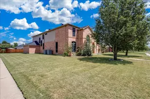 1102 Waterside Ct, Mesquite, TX 75181 - Photo 3