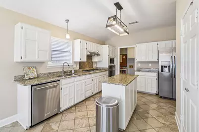8205 Danbury Court, Rowlett, TX 75089 - Photo 5