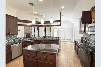 5852 Windy Meadow Lane, Grand Prairie, TX 75052 - Photo 13