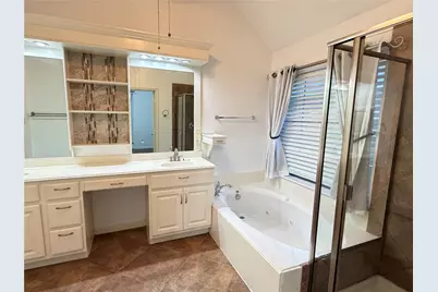 5852 Windy Meadow Lane, Grand Prairie, TX 75052 - Photo 17