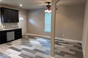 729 E Brown St, Cleburne, TX 76031 - Photo 19