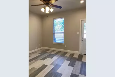 729 E Brown Street #B, Cleburne, TX 76031 - Photo 11