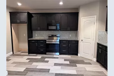 729 E Brown Street #B, Cleburne, TX 76031 - Photo 17
