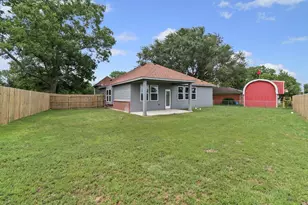 1202 Commerce Dr, Greenville, TX 75401 - Photo 23