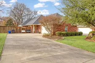2700 Rex Cruse Dr, Sherman, TX 75092 - Photo 3