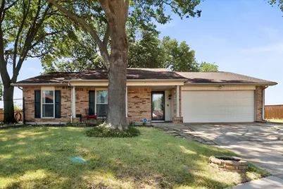 329 E Crossland Boulevard, Grand Prairie, TX 75052 - Photo 29