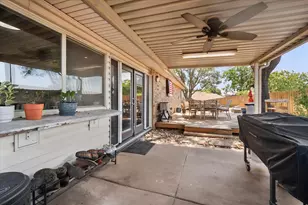 329 E Crossland Blvd, Grand Prairie, TX 75052 - Photo 31