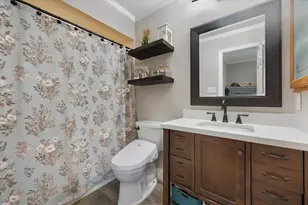 329 E Crossland Blvd, Grand Prairie, TX 75052 - Photo 15