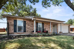 329 E Crossland Blvd, Grand Prairie, TX 75052 - Photo 29