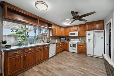 329 E Crossland Boulevard, Grand Prairie, TX 75052 - Photo 11
