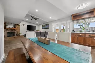 329 E Crossland Blvd, Grand Prairie, TX 75052 - Photo 9