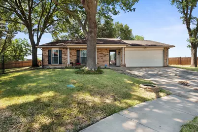 329 E Crossland Boulevard, Grand Prairie, TX 75052 - Photo 27