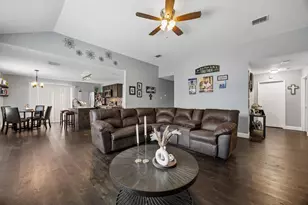 5751 Hunters Bend Ln, Dallas, TX 75249 - Photo 3